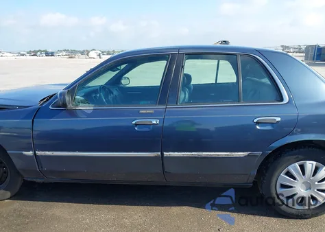 1998 Mercury Grand Marquis Ls/Limited z USA, uszkodzony, nr VIN 2MEFM75W8WX619197